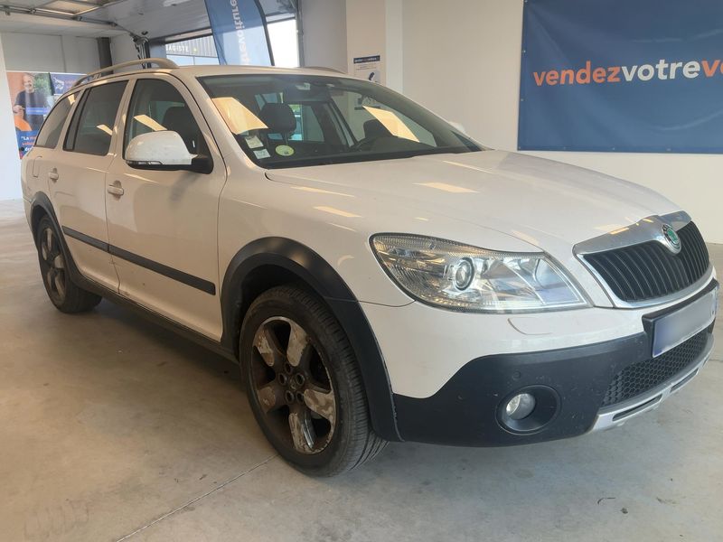 Skoda Octavia 2.0 TDI Scout 4x4 2012 – снимка 12