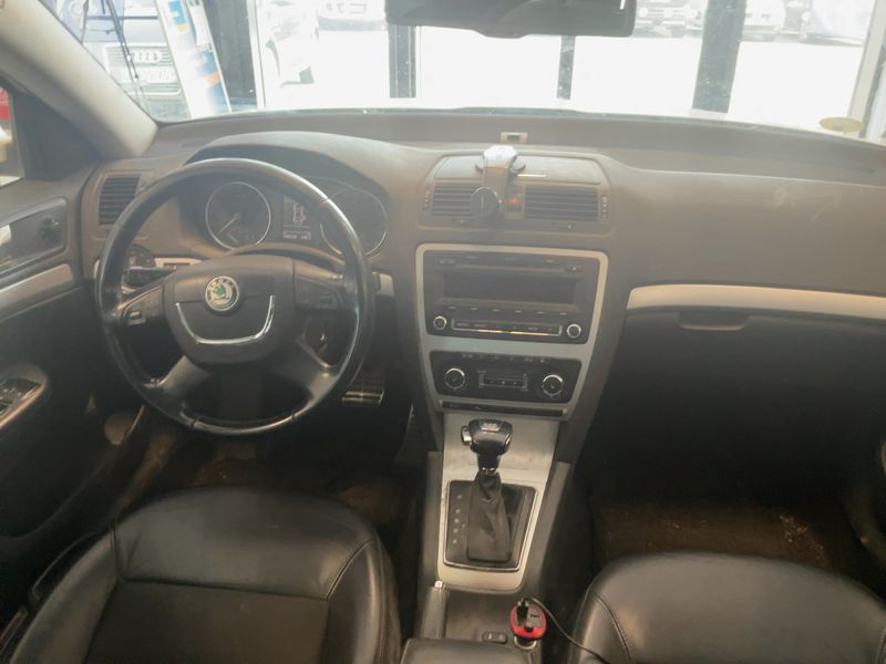 Skoda Octavia 2.0 TDI Scout 4x4 2012 – снимка 17