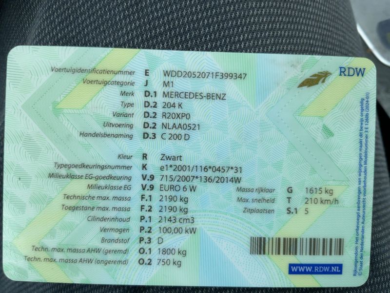 Mercedes-Benz C-Klasse C 200 d T Plus Avantgarde — zdjęcie 15