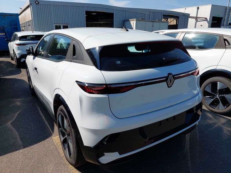 Renault Megane E-Tech electric drive 96 kW Equilibre — zdjęcie 3