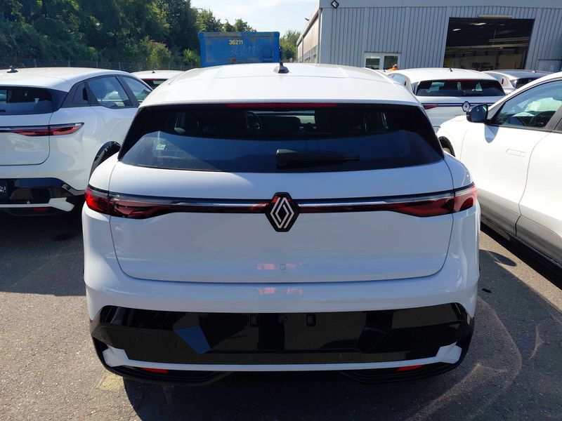 Renault Megane E-Tech electric drive 96 kW Equilibre — zdjęcie 4