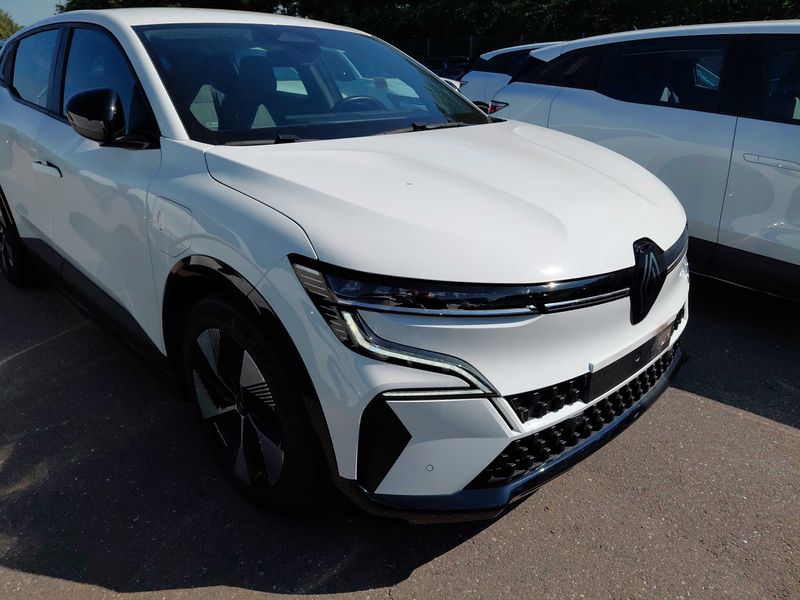 Renault Megane E-Tech electric drive 96 kW Equilibre — zdjęcie 6