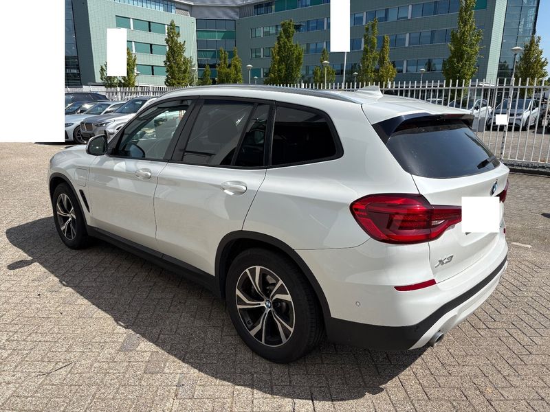 BMW X3 xDrive 30e Advantage — zdjęcie 2