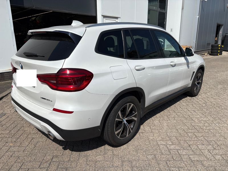 BMW X3 xDrive 30e Advantage — zdjęcie 3