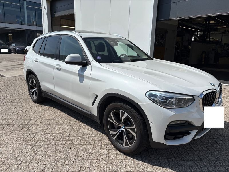 BMW X3 xDrive 30e Advantage — zdjęcie 4