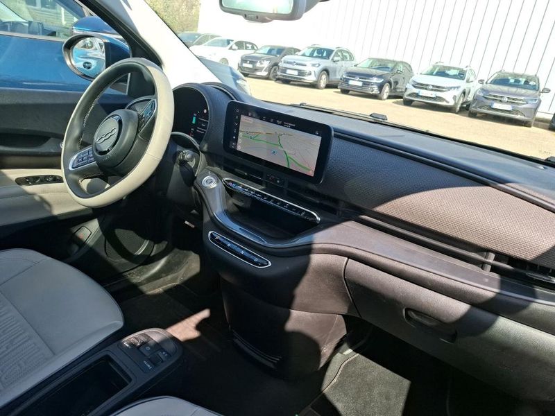 Fiat 500e electric drive 87 kW 'la Prima' — zdjęcie 10