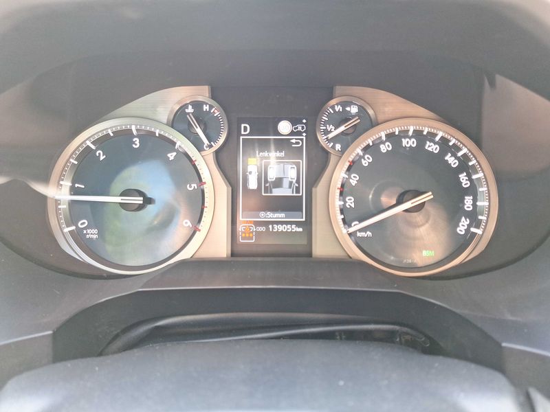 Toyota Land Cruiser 2.8 D-4D President — zdjęcie 12