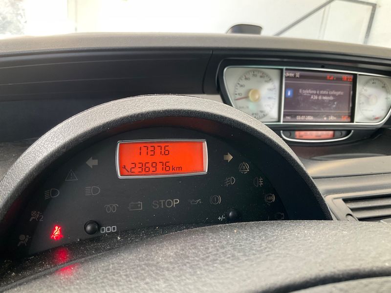 Citroen C8 2.0 HDi Seduction — zdjęcie 4
