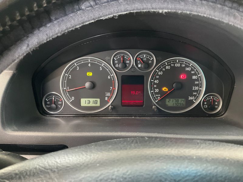 Volkswagen Sharan 1.8 Turbo Comfortline — zdjęcie 4