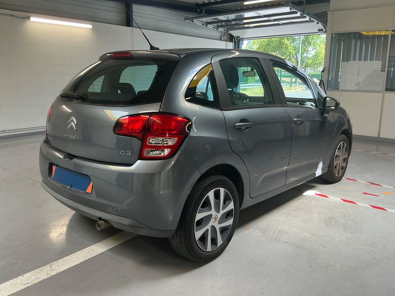 Citroen C3 1.4 HDi Confort — zdjęcie 2