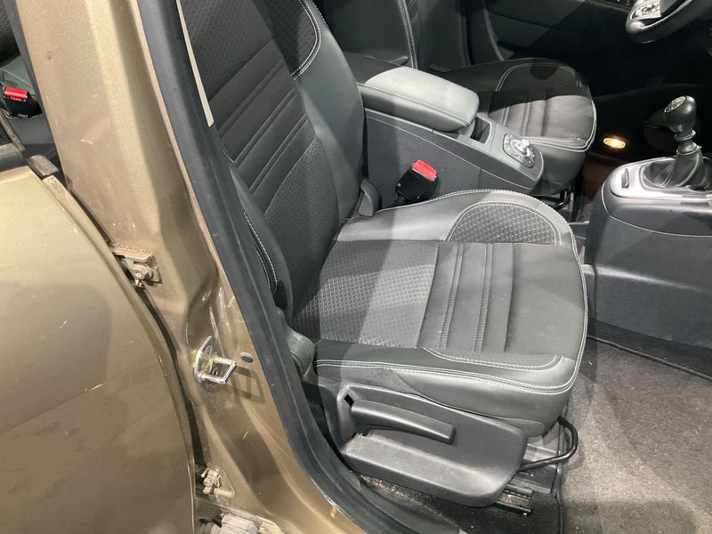 Renault Scenic 1.2 BOSE Edition 2015 – снимка 25