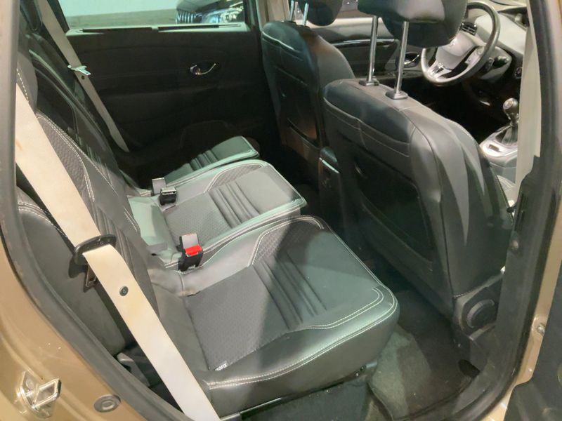 Renault Scenic 1.2 BOSE Edition — zdjęcie 15