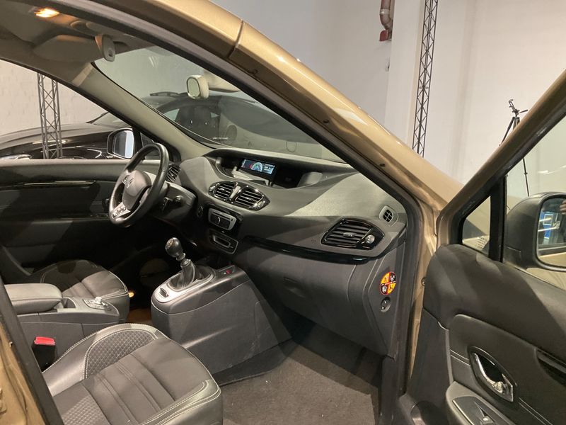 Renault Scenic 1.2 BOSE Edition 2015 – снимка 27