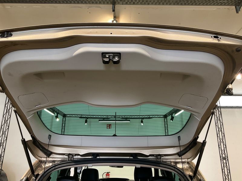 Renault Scenic 1.2 BOSE Edition 2015 – снимка 35