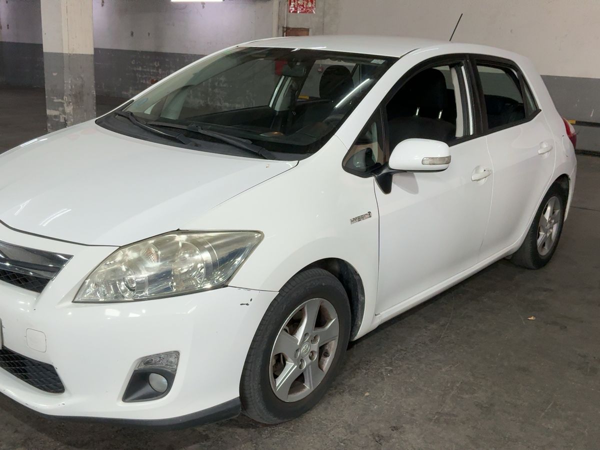 Toyota Auris 1.8 Hybrid Active