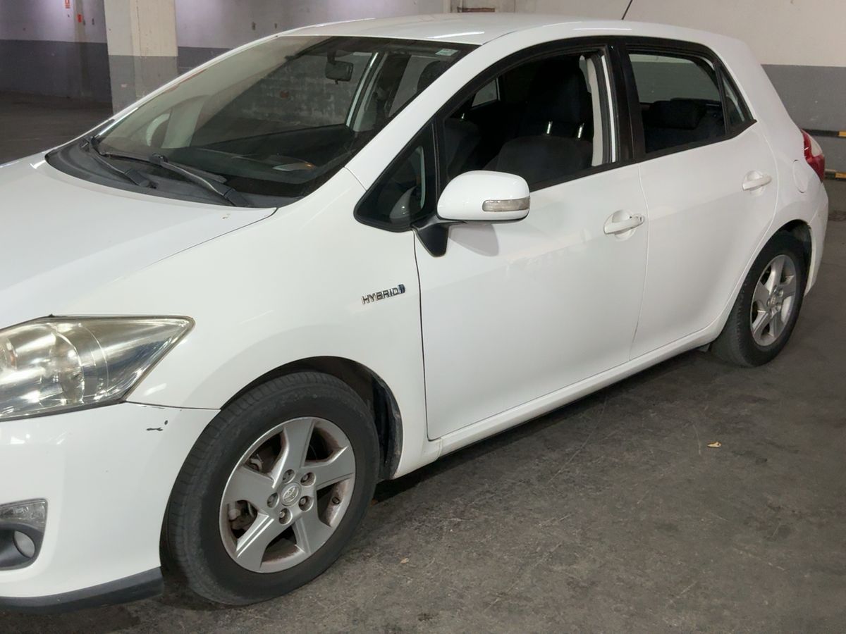Toyota Auris 1.8 Hybrid Active