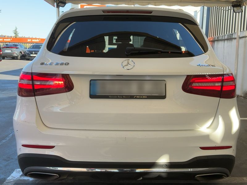 Mercedes-Benz GLC-Klasse GLC 250 4Matic AMG Line — zdjęcie 5