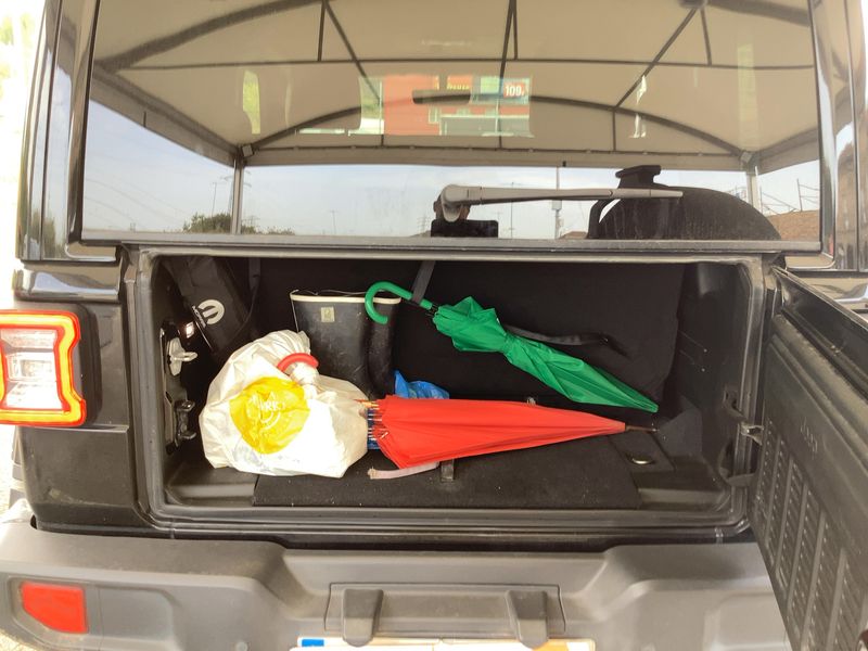 Jeep Wrangler 2.2 CRDi Sahara — zdjęcie 10