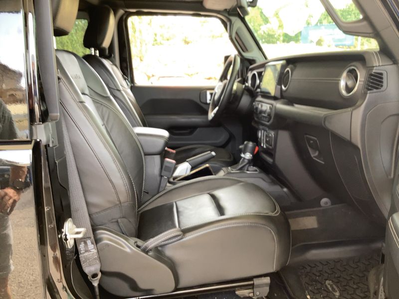 Jeep Wrangler 2.2 CRDi Sahara — zdjęcie 11