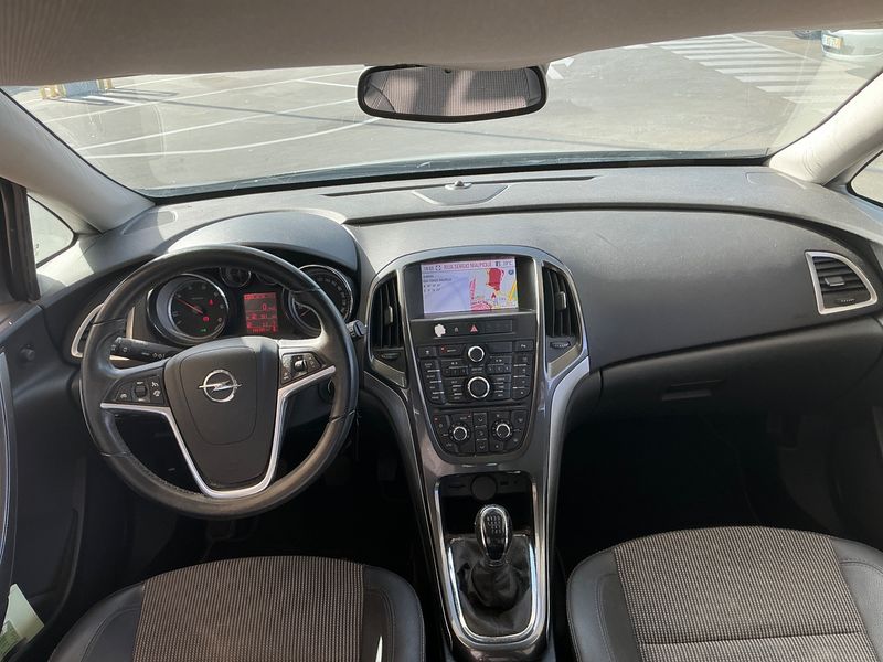 Opel Astra 1.7 CDTI Excellence 2014 – снимка 17