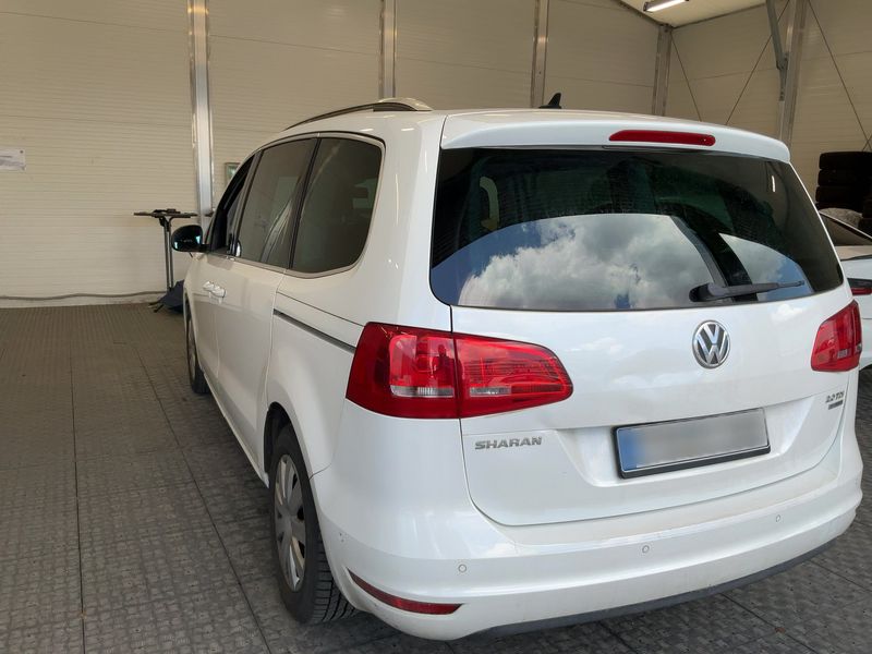 Volkswagen Sharan 2.0 TDI Highline BlueMotion Tech 2013 – снимка 6
