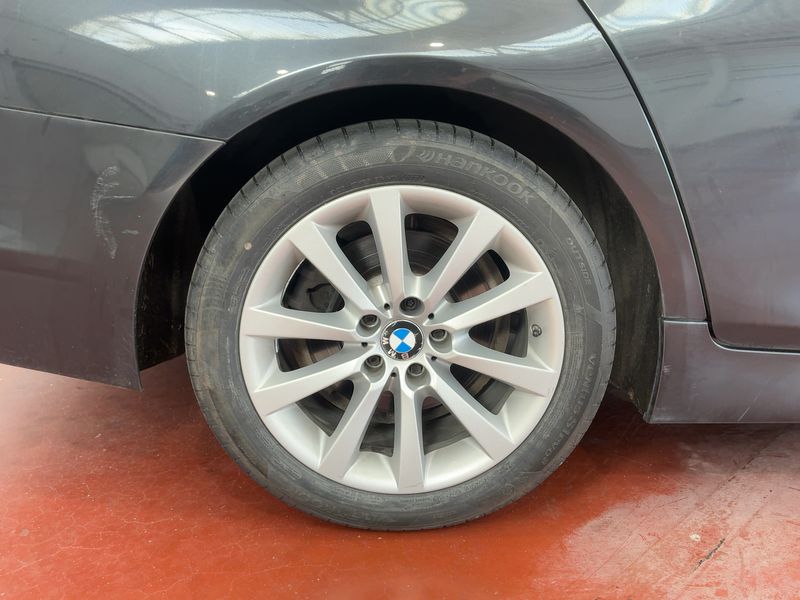 BMW 5er 520d xDrive Luxury 2015 – снимка 9
