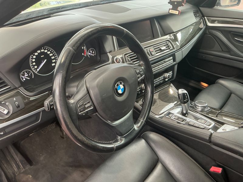 BMW 5er 520d xDrive Luxury 2015 – снимка 28