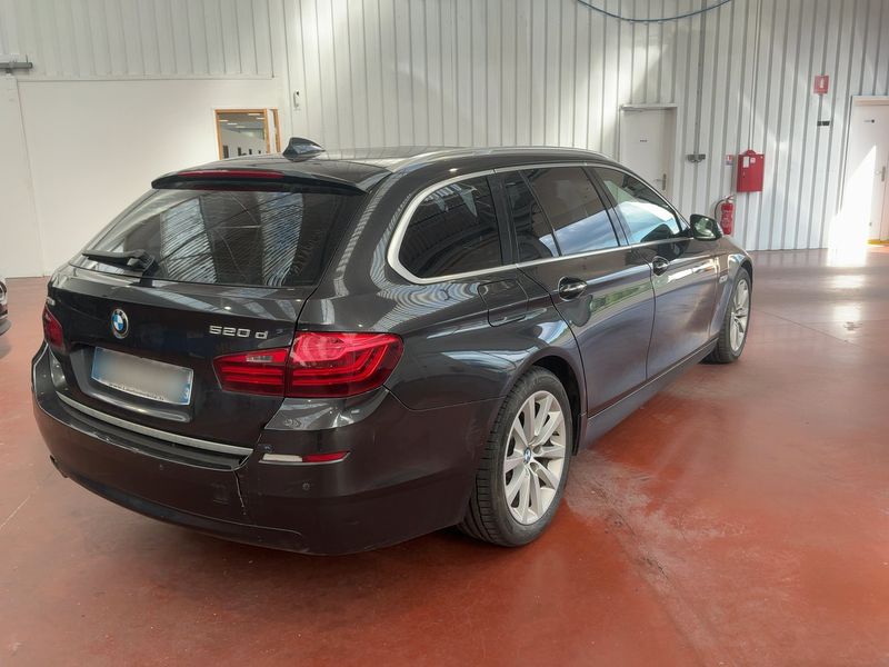 BMW 5er 520d xDrive Luxury 2015 – снимка 8