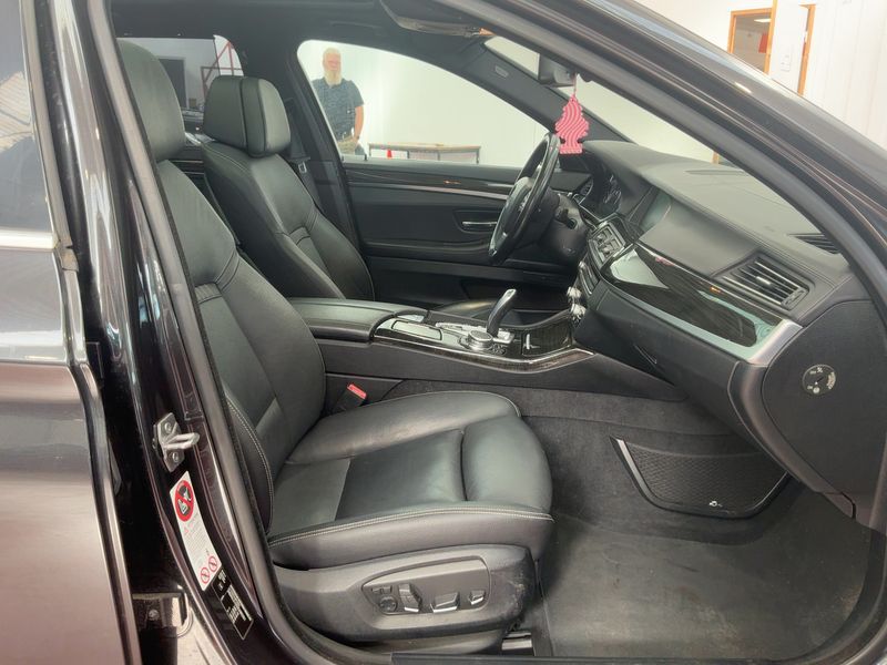 BMW 5er 520d xDrive Luxury 2015 – снимка 16