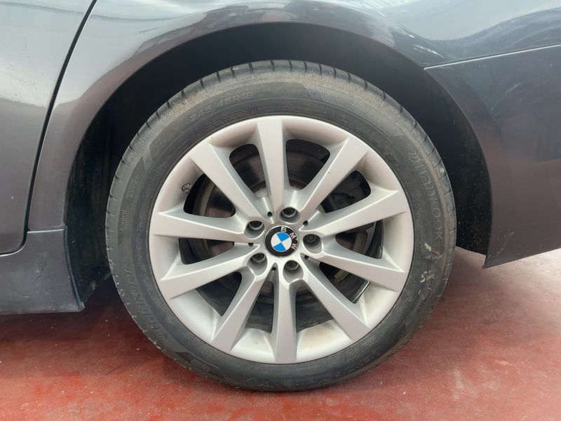 BMW 5er 520d xDrive Luxury 2015 – снимка 5