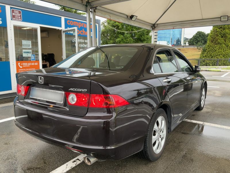 Honda Accord 2.0 VTEC Executive — zdjęcie 6