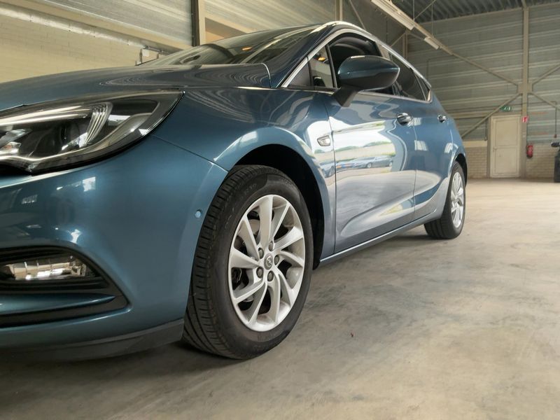 Opel Astra 1.4 SIDI Turbo Innovation Start&Stop 2017 – снимка 2