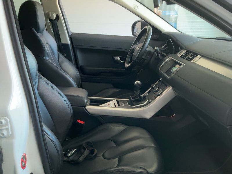 Land Rover Evoque 2.2 Td4 Pure Technik 2015 – снимка 17