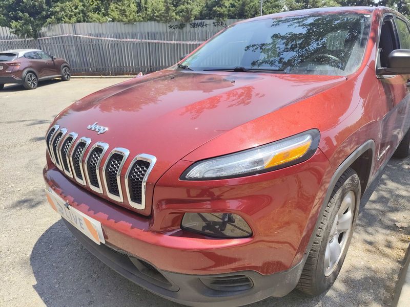 Jeep Cherokee 2.2 M-Jet Longitude 4WD — zdjęcie 2