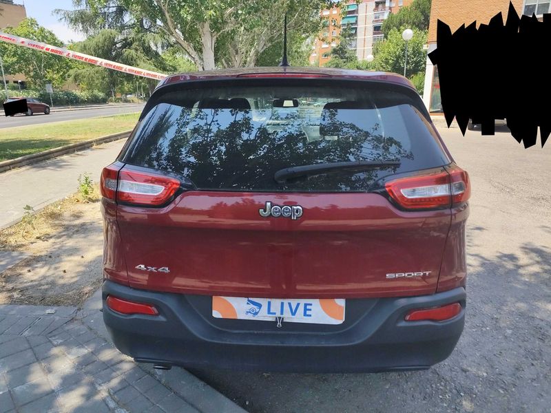 Jeep Cherokee 2.2 M-Jet Longitude 4WD — zdjęcie 4