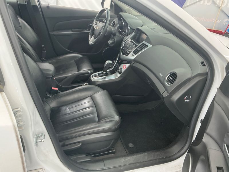 Chevrolet Cruze 2.0 Diesel LTZ — zdjęcie 3