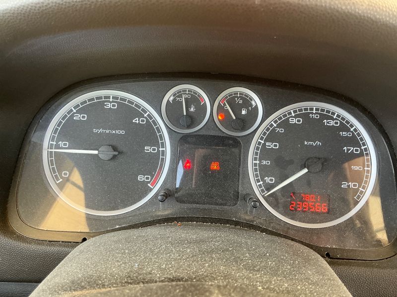Peugeot 307 2.0 HDi Premium — zdjęcie 4