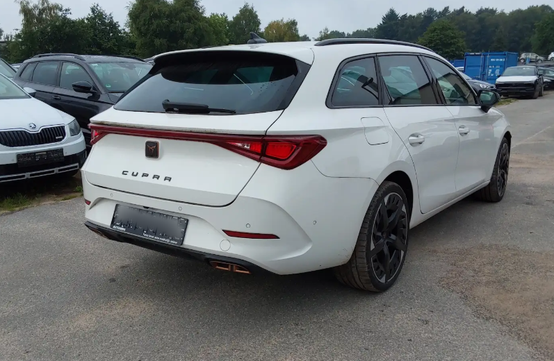 Cupra Leon 1.4 e-HYBRID — zdjęcie 6
