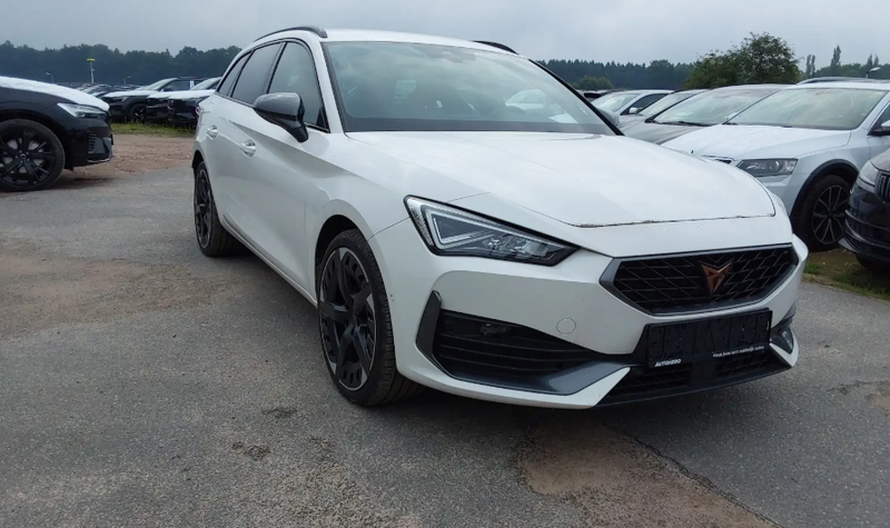 Cupra Leon 1.4 e-HYBRID — zdjęcie 8