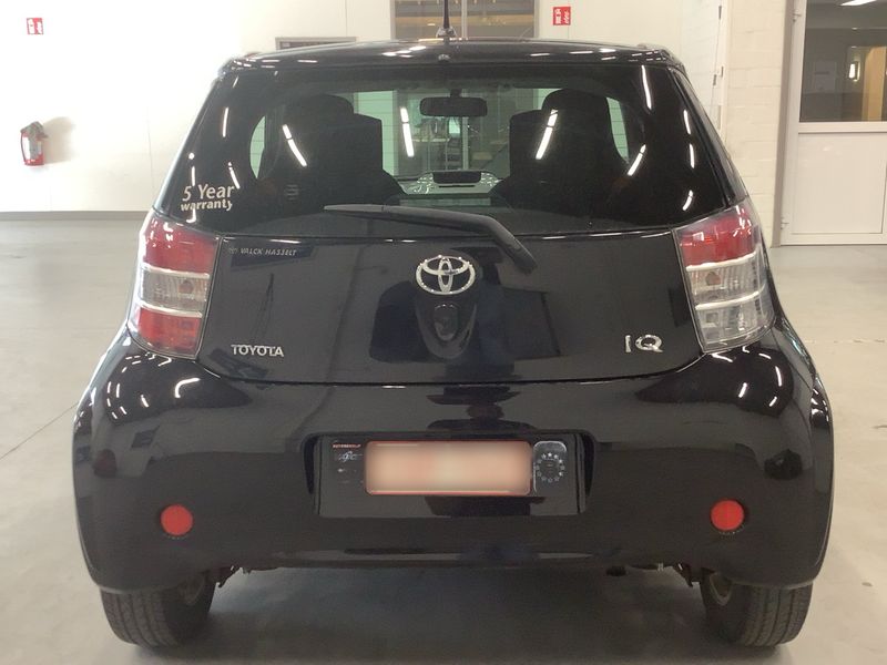 Toyota iQ 1.0 VVT-i — zdjęcie 5