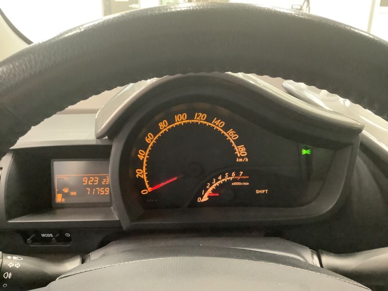 Toyota iQ 1.0 VVT-i — zdjęcie 13