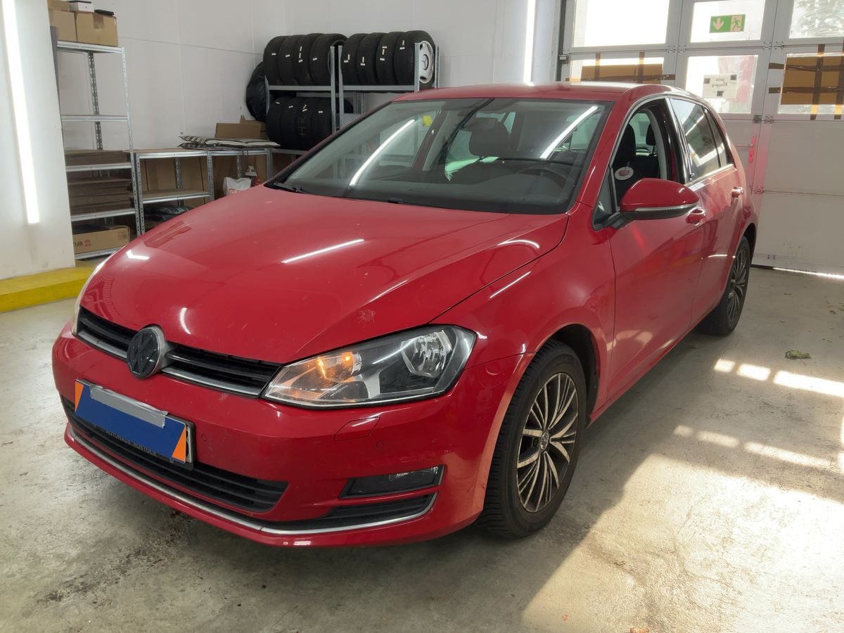 Volkswagen Golf VII 1.6 TDI Allstar BlueMotion Tech
