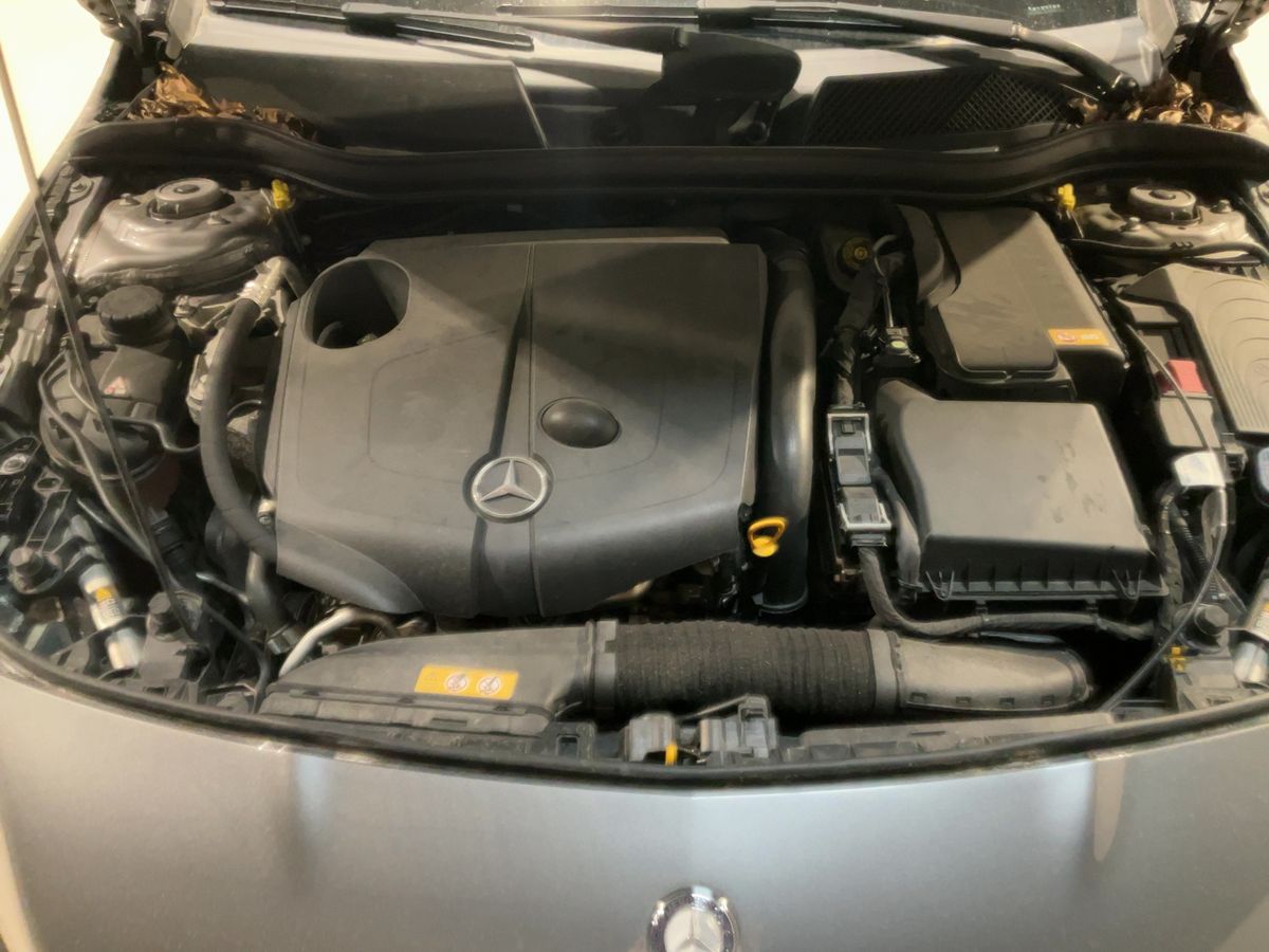 Mercedes-Benz CLA-Klasse 2015 — photo 23