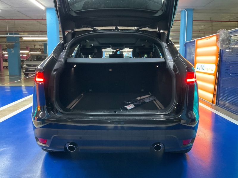 Jaguar F-Pace 25d R-Sport AWD — zdjęcie 10