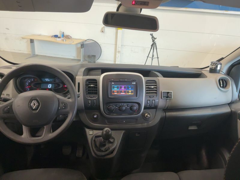 Renault Trafic 1.6 dCi Energy L1H1 2,7t Expression 2017 – снимка 17