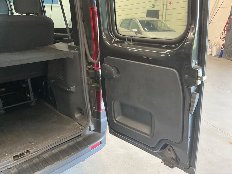 Renault Trafic 1.6 dCi Energy L1H1 2,7t Expression 2017 – снимка 28