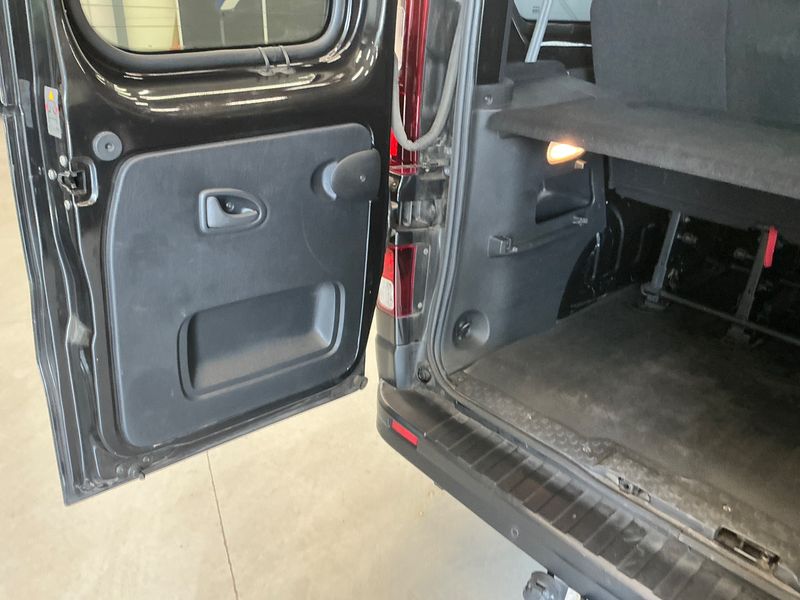 Renault Trafic 1.6 dCi Energy L1H1 2,7t Expression 2017 – снимка 27