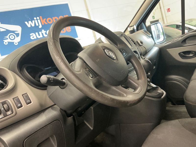 Renault Trafic 1.6 dCi Energy L1H1 2,7t Expression 2017 – снимка 35