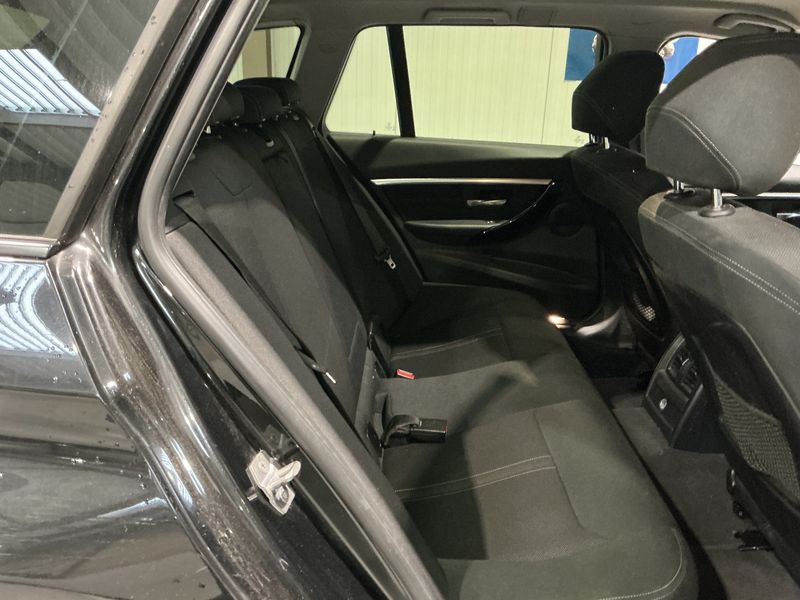 BMW 3er 318i Sport Line — zdjęcie 14