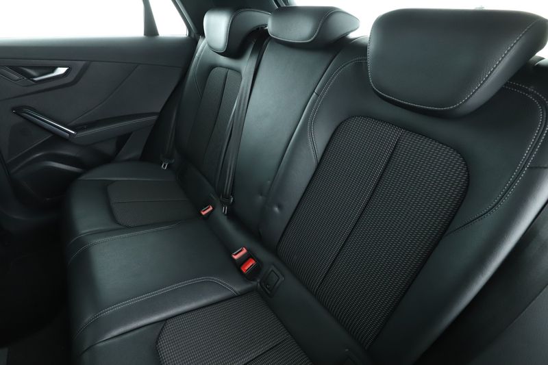 Audi Q2 2.0 TDI quattro Sport 2017 – снимка 19